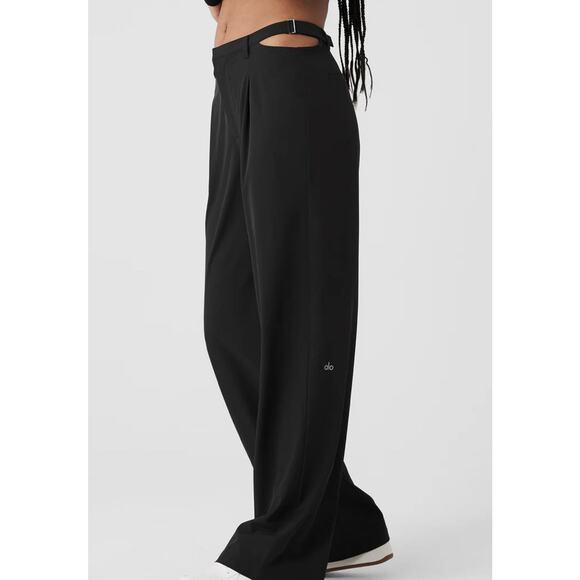 ALO Yoga | Pants & Jumpsuits | Alo Mid Rise Showdown Trouser Pant